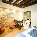 Hostnfly Apartments - Modern Studio In The Heart Of The Latin Quarter