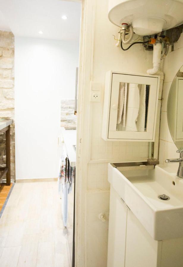 Hostnfly - Modern Studio In The Heart Of The Latin Quarter